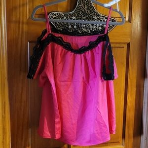 Shein pink cold shoulder top with black lace detail. Size 3xl never been worn.